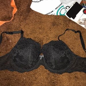 victoria’s secret 32ddd black lace bra